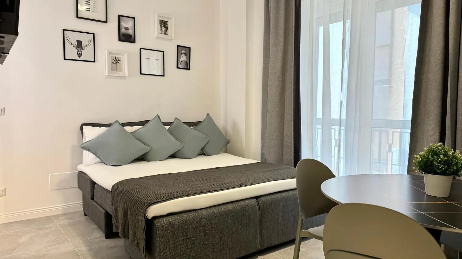 Laus Andrea Da Bari Luxury Design Apartment 1