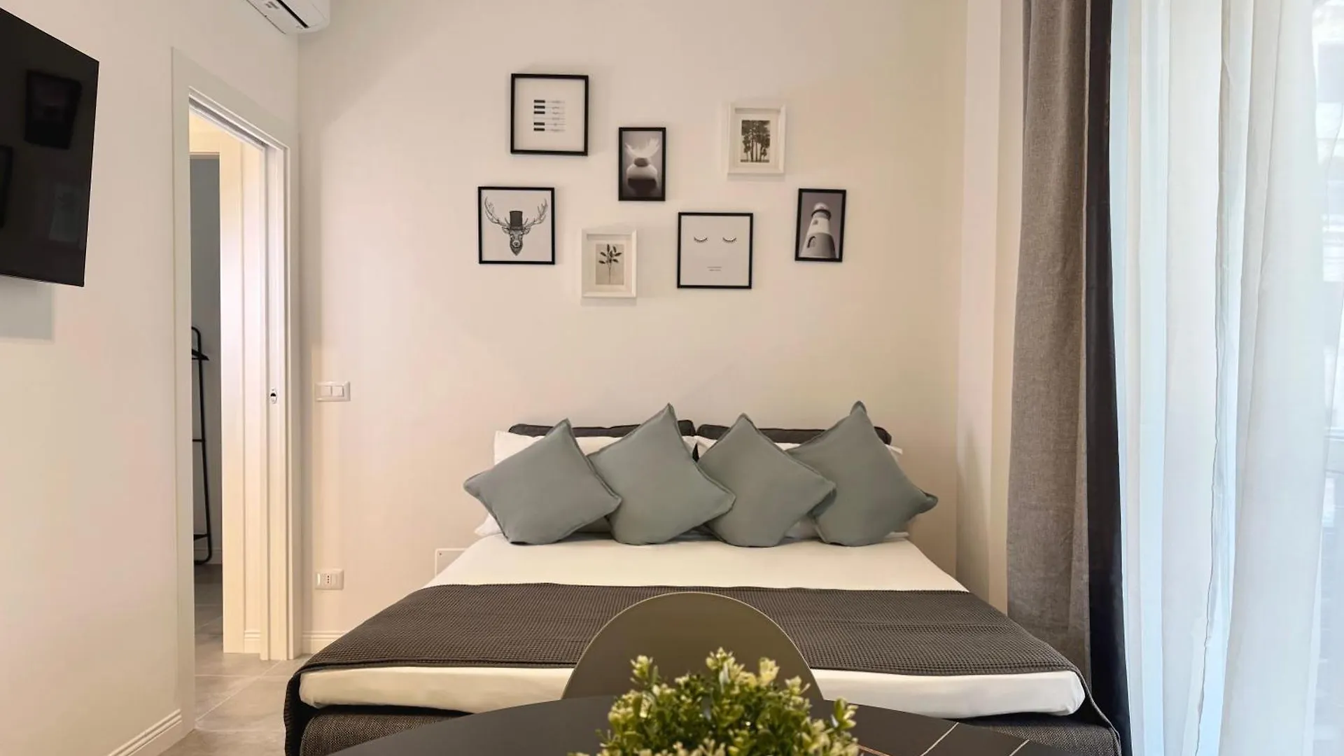 Laus Andrea Da Bari Luxury Design Apartment 1 0*,  Italië